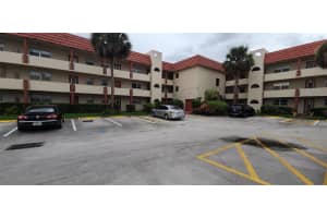 2831 E Sunrise Lakes Dr 305, Sunrise