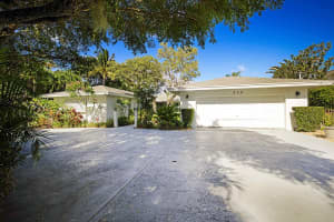 830 N Golfview Rd, Lake Worth Beach, FL 33460 Sold 12/02/24