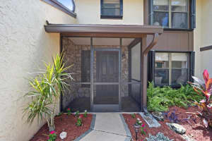 1088 Raintree Dr, Palm Beach Gardens, FL 33410 Sold 07/31/24