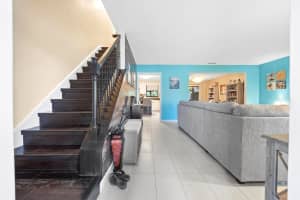 1088 Raintree Dr, Palm Beach Gardens, FL 33410 Sold 07/31/24