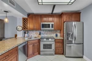 960 NW 45th St B3, Deerfield Beach, FL 33064 Sold 12/11/25