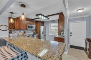 960 NW 45th St B3, Deerfield Beach, FL 33064 - MLS#F10447170