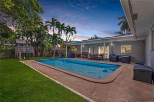 760 NW 74th Ter, Plantation, FL 33317 Sold 09/12/24