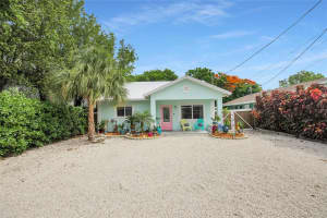 6 Snapper Ave, Key Largo, FL 33037 Sold 11/06/24