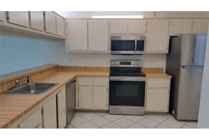 8040 Hampton Blvd 307, North Lauderdale, FL 33068 Sold 08/06/24