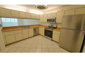 8040 Hampton Blvd 307, North Lauderdale, FL 33068 Sold 08/06/24