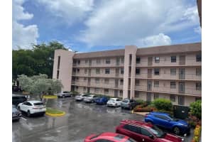 10120 Sunrise Lakes Blvd 210, Sunrise, FL 33322 Sold 12/18/24