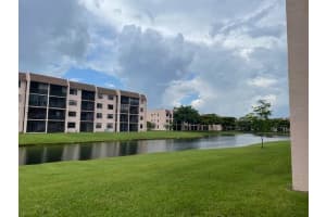 10120 Sunrise Lakes Blvd 210, Sunrise, FL 33322 Sold 12/18/24
