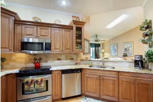 6121 SE Landing Way 11, Stuart, FL 34997 Sold 09/16/24