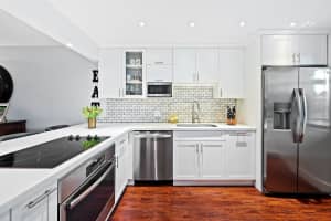 429 Lakeview Dr 202, Weston, FL 33326 Sold 09/09/24