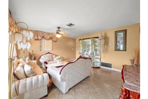 2930 NE 9th Ave, Pompano Beach, FL 33064 Sold 09/30/24