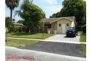 3570 NW 29th St, Lauderdale Lakes, FL 33311 Sold 12/18/24