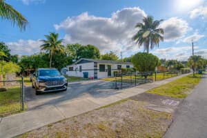 2751 NW 179th St, Miami Gardens, FL 33056 Sold 11/01/24
