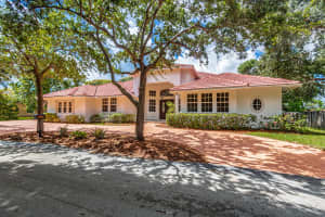 8082 SW 173rd Ter, Palmetto Bay, FL 33157 Sold 02/04/25