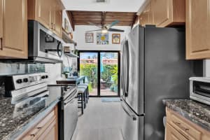 8076 SW 21st Ct 8076, Davie, FL 33324 Sold 08/09/24