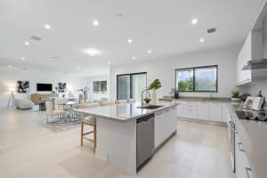 5825 SW 105th Ter, Cooper City, FL 33328 Sold 11/07/24