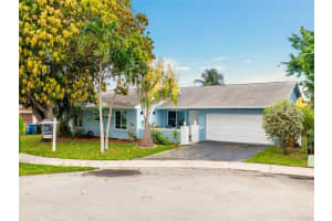 1921 NW 41st St, Oakland Park, FL 33309 Sold 09/20/24