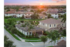 8531 Lakeside Dr, Parkland, FL 33076 Sold 09/23/24