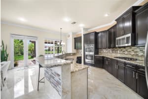 8531 Lakeside Dr, Parkland, FL 33076 Sold 09/23/24