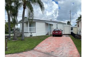 8591 SW 22nd St, Davie, FL 33324 Sold 09/11/24