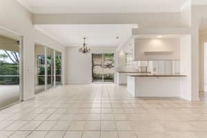 4993 Garden Dr, Delray Beach, FL 33445 Sold 11/18/24