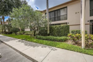 5196 Europa Dr E, Boynton Beach, FL 33437 Sold 10/07/24
