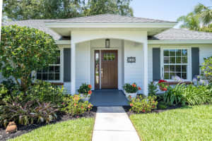 141 40th Court, Vero Beach, FL 32968 Sold 08/06/24