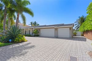 2824 NE 25th St, Fort Lauderdale, FL 33305 Sold 09/18/24
