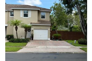 9101 NW 40th Pl, Sunrise, FL 33351 Sold 08/09/24
