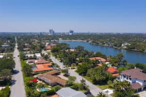 1020 S Southlake Dr, Hollywood, FL 33019 Sold 11/01/24