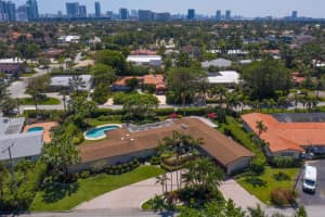 1020 S Southlake Dr, Hollywood, FL 33019 Sold 11/01/24