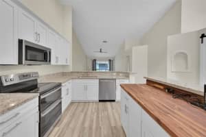 7524 Pinewalk Dr 173, Margate, FL 33063 Sold 09/27/24