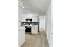 7107 NW 75th St, Tamarac, FL 33321 Sold 08/28/24