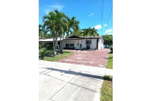2320 NW 10th Ct, Pompano Beach, FL 33069 Sold 12/30/24