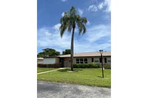 1025 South Dr B, Delray Beach, FL 33445 Sold 09/30/24