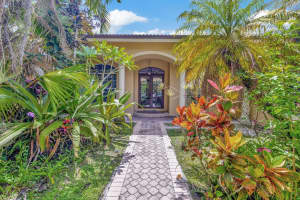 800 NW 121st Ave, Plantation, FL 33325 Sold 09/30/24