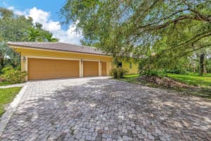 800 NW 121st Ave, Plantation, FL 33325 Sold 09/30/24