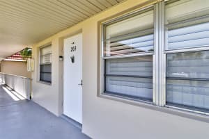 63 Woodland Drive 203, Vero Beach, FL 32962 - MLS#F10449089