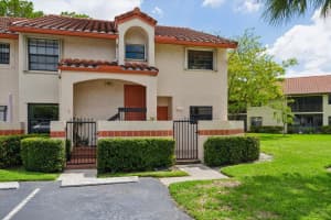911 Congressional Way 911, Deerfield Beach, FL 33442 Sold 01/10/25