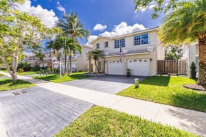 5938 SW 112th Dr, Cooper City, FL 33330 Sold 09/10/24