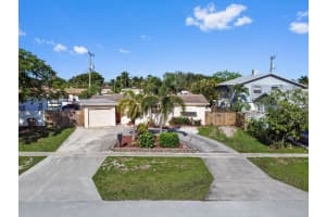 1320 SE 2nd Ave, Deerfield Beach, FL 33441 Sold 12/26/24