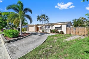 1320 SE 2nd Ave, Deerfield Beach, FL 33441 Sold 12/26/24