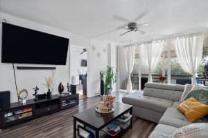 113 Royal Park Dr 3G, Oakland Park, FL 33309 Sold 08/12/24