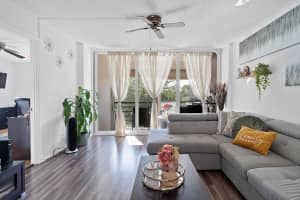 113 Royal Park Dr 3G, Oakland Park, FL 33309 Sold 08/12/24