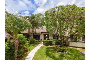 451 Knollwood Ct, Royal Palm Beach, FL 33411 Sold 09/24/24