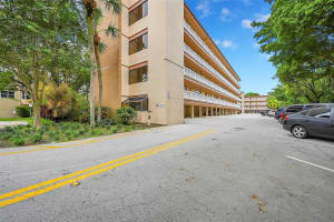6751 Cypress Rd 110, Plantation, FL 33317 Sold 09/18/24