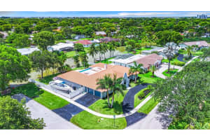 7000 SW 7th St, Plantation, FL 33317 Sold 04/02/25