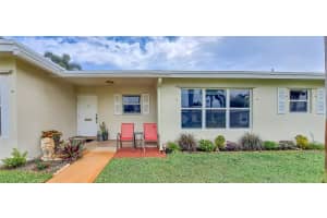 220 Country Ln B, Boynton Beach, FL 33435 Sold 05/30/25