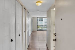 2861 Somerset Dr 212, Lauderdale Lakes, FL 33311 Sold 10/07/24