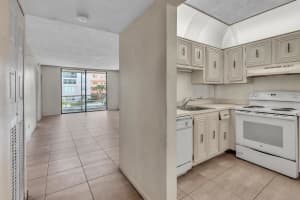 2861 Somerset Dr 212, Lauderdale Lakes, FL 33311 Sold 10/07/24